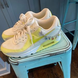 Nike Air Max 90 SE “Princess Charming”